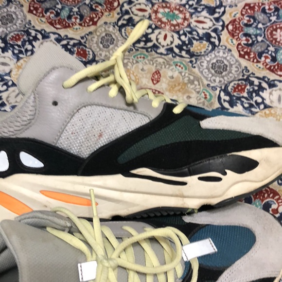 700 - Picture 4 of 5